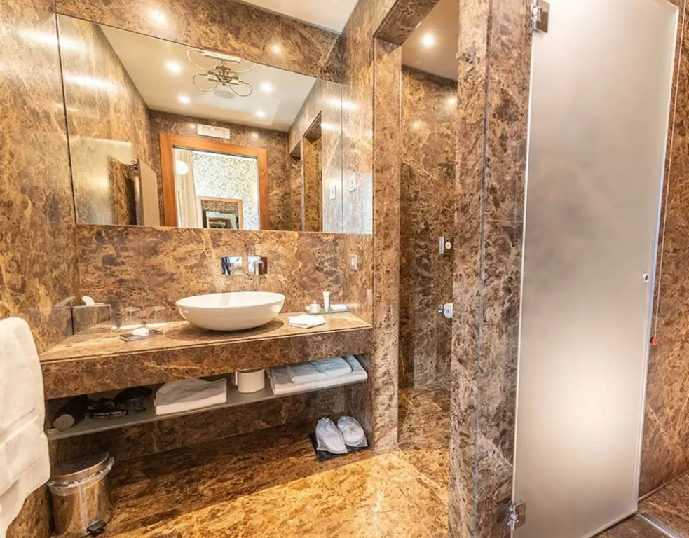 Villa Lario Resort Mandello - Chambres
