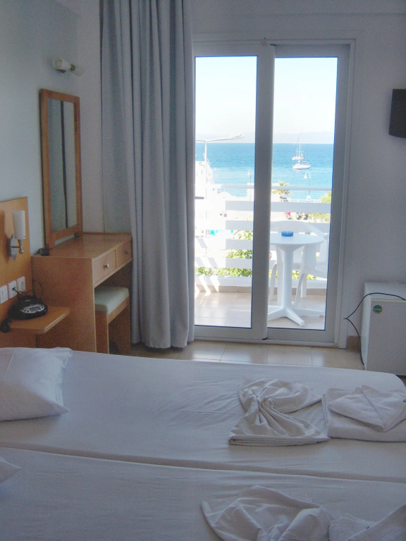 Standard Double room with sea view (twin beds)