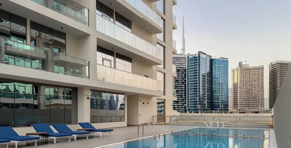 Manzil - Chic 2BR with Dubai Canal Views