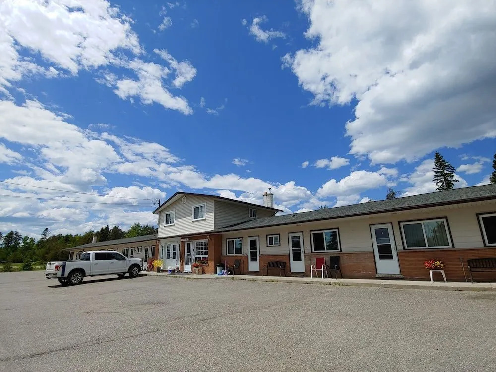 Town And Country Motel In Nipigon