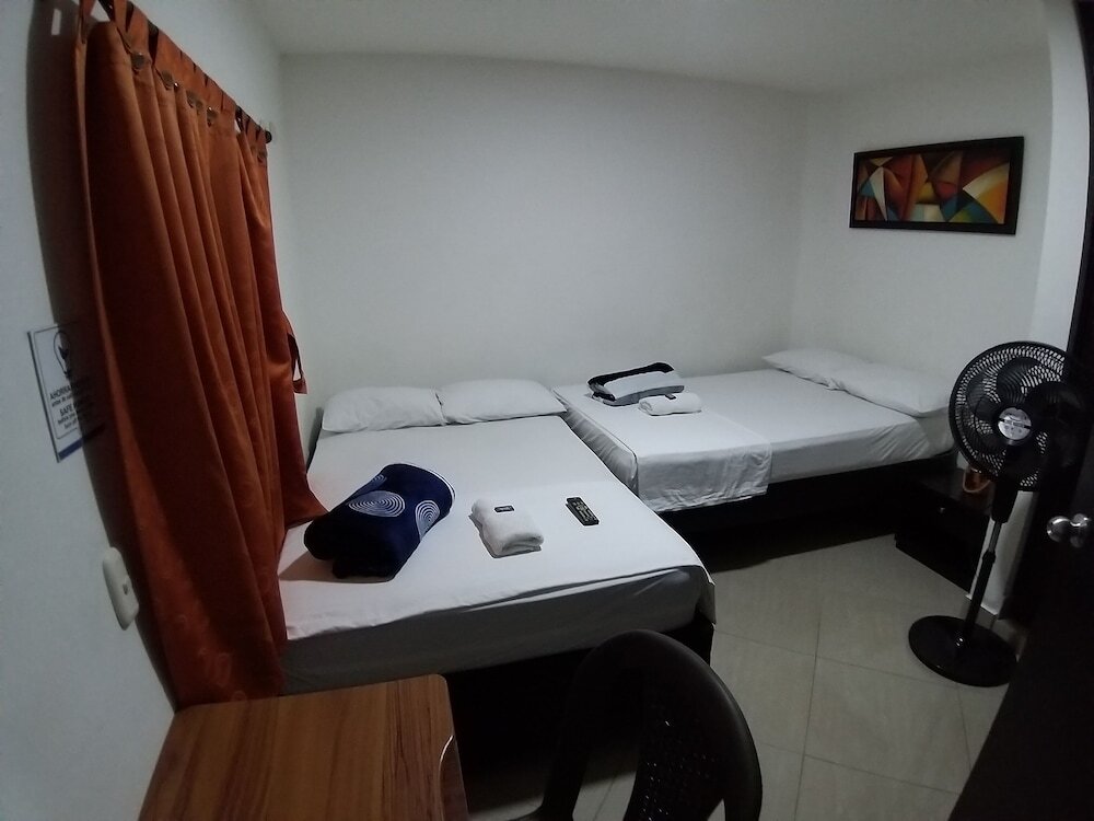 Четырёхместный номер Standard в Laureles Home