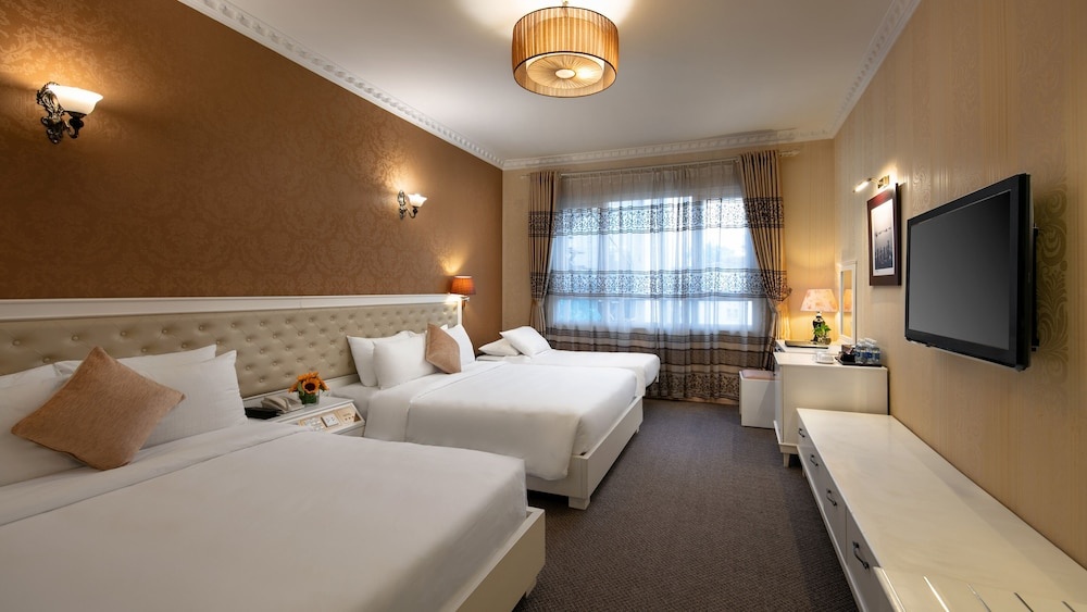 Nesta Hanoi Hotel - To Hien