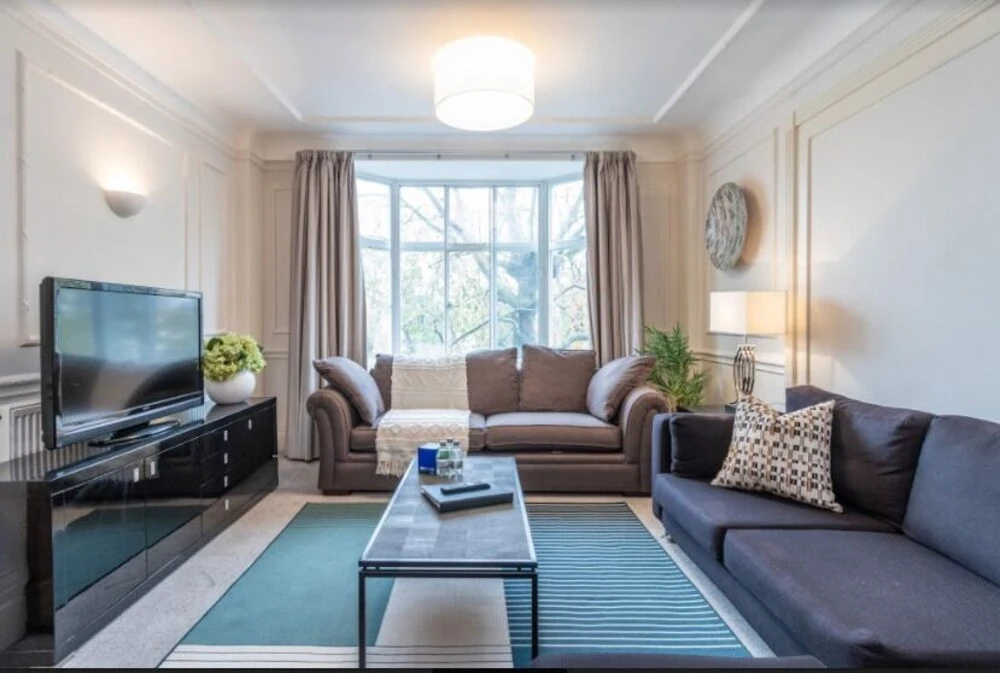 Spacious 2 Bed Apartment next to Regents Park