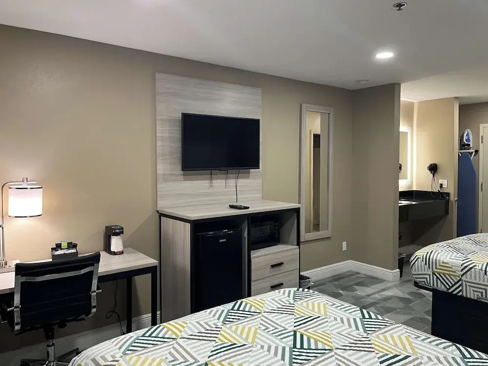 Deluxe Quadruple room
