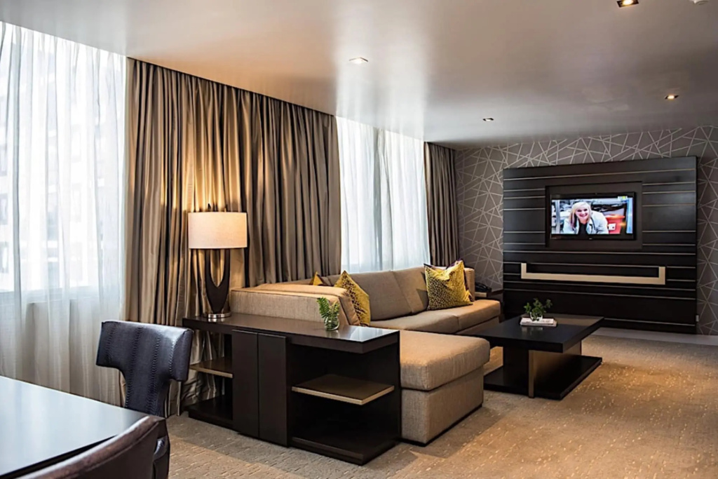 Lobby & Reception