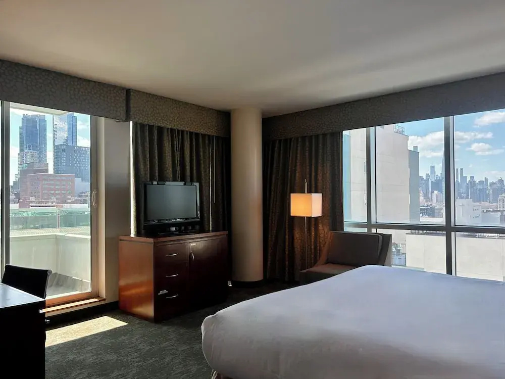 LIC Manhattan View Hotel — фото