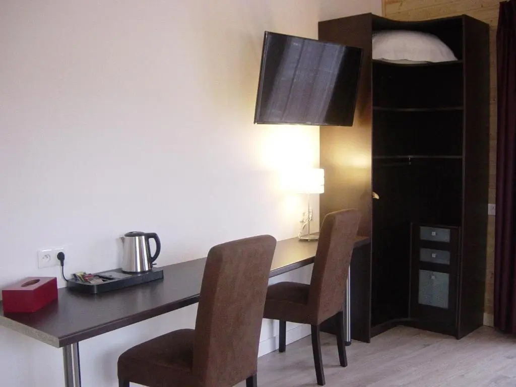 Voir la photo 3 — Hôtel Les Voisins Beaucemaine