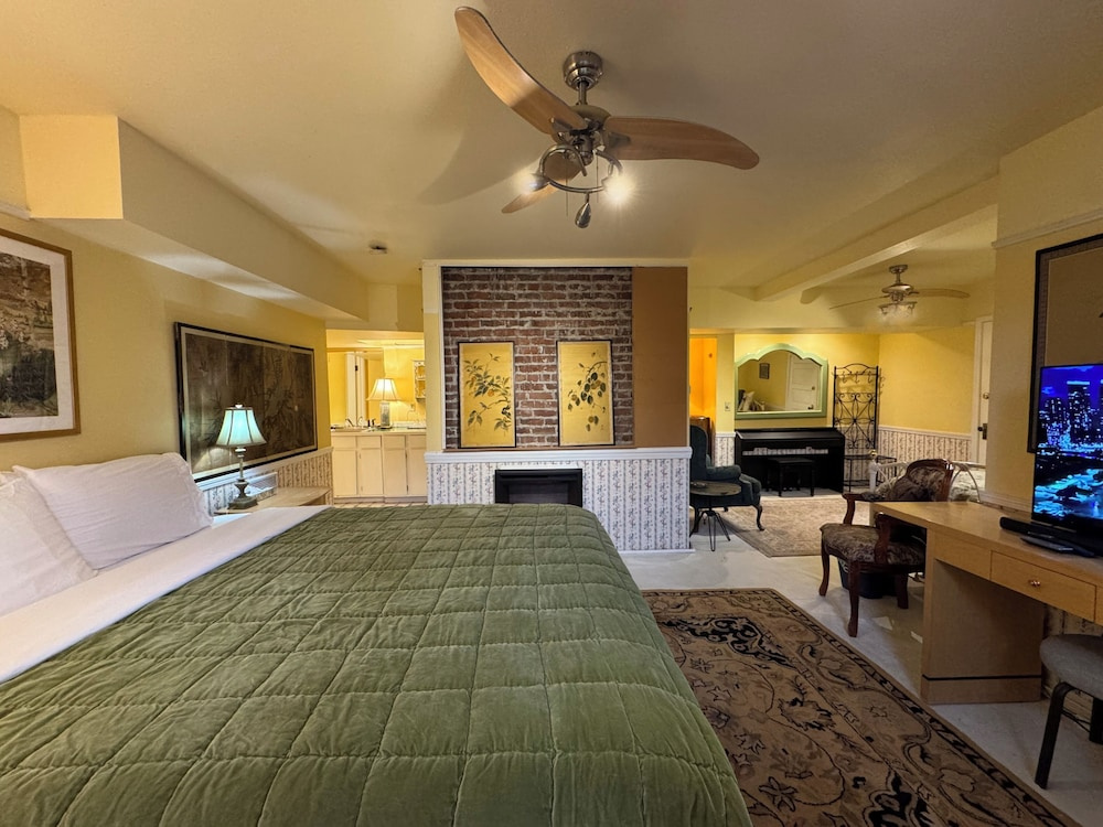 Standard Double Family room (full double bed)