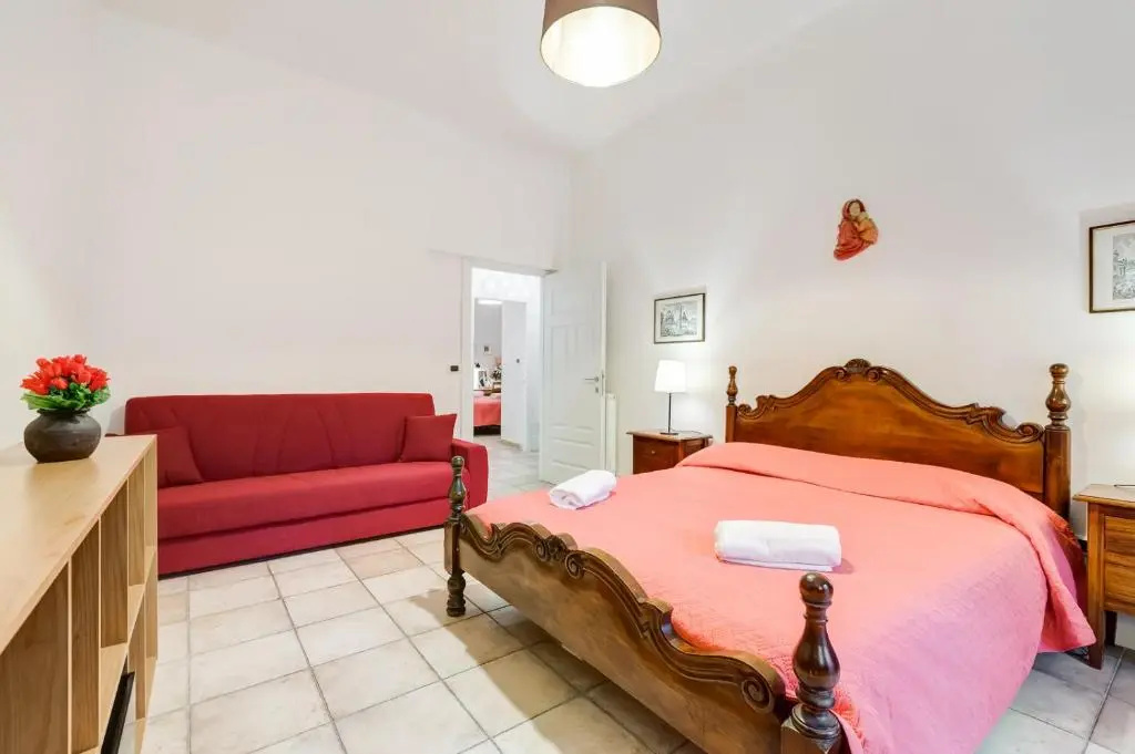 2 Bedrooms Apartment