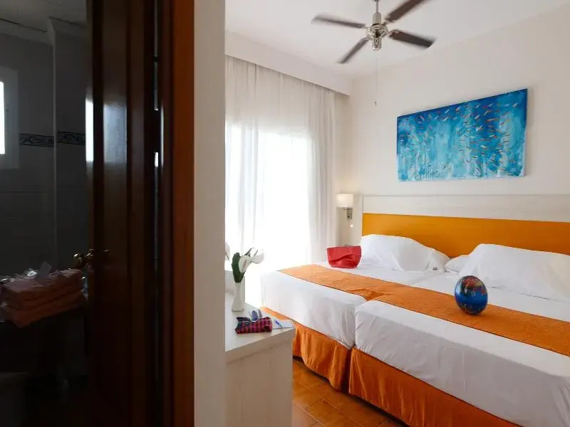 Diverhotel Dino Marbella - Chambres