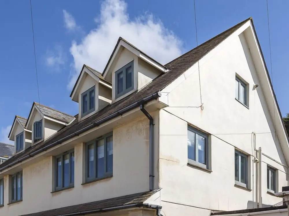 4 Armada House