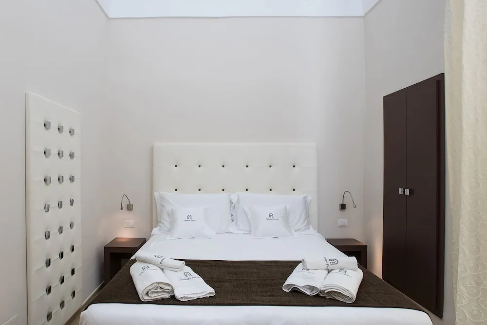 Standard Double room with balcony (full double bed)