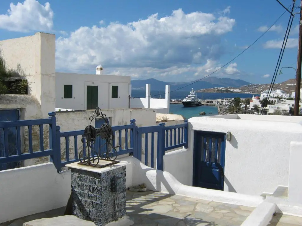 1 Bedroom Apartment with sea view