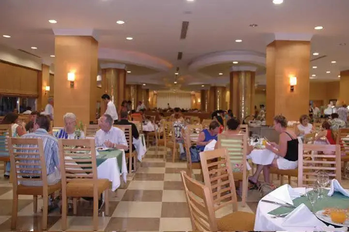 The Maxim Resort - фото 26