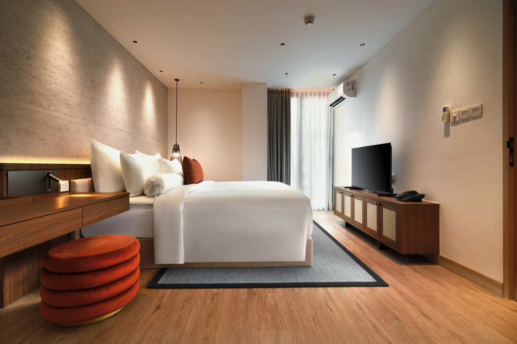 Beachwalk Residence — 5