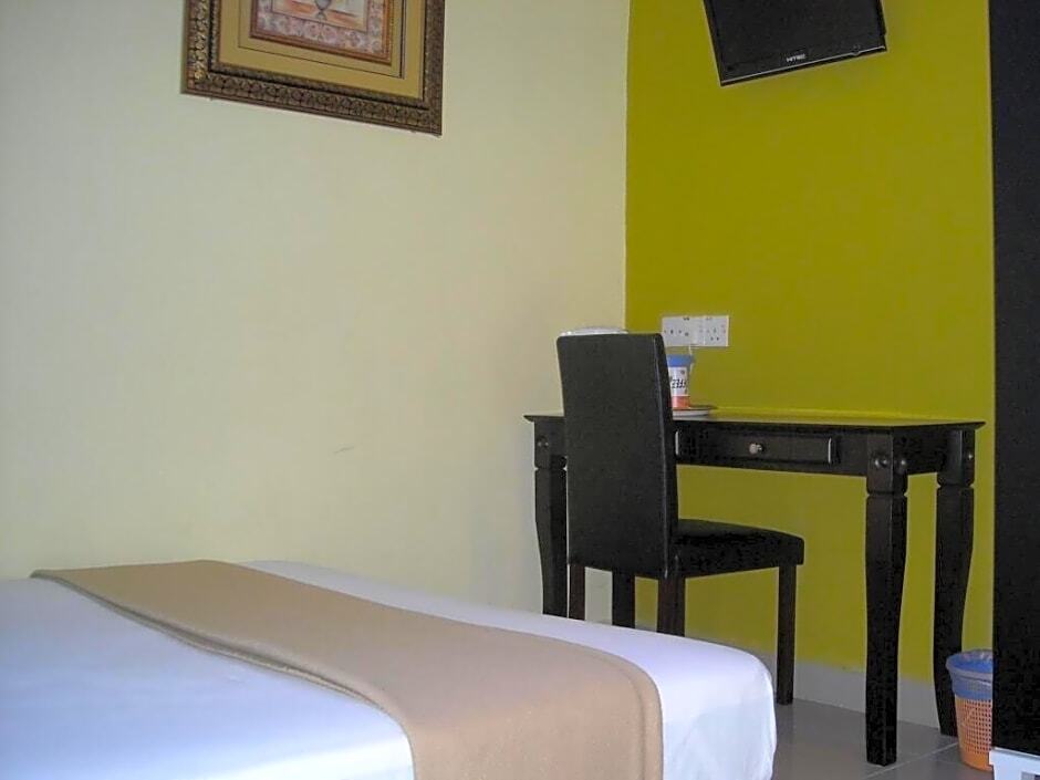 New Wave Hotel Nilai 1