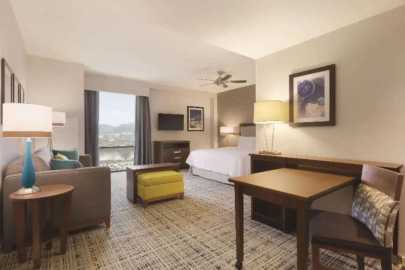 Double Studio Suite full double bed