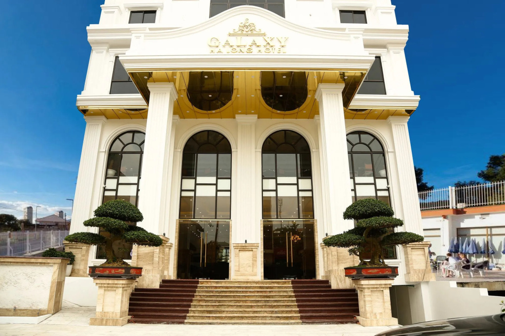 New Era Hotel & Spa