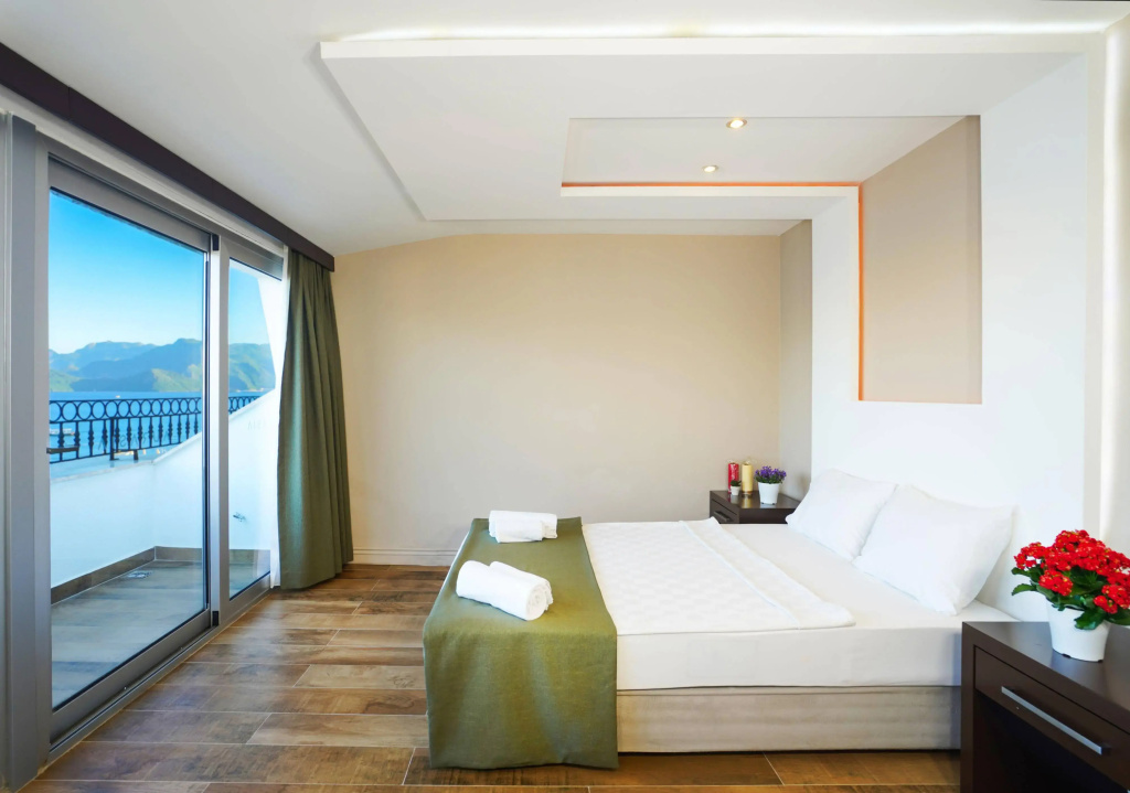 Aurasia SeaSide Hotel — фото