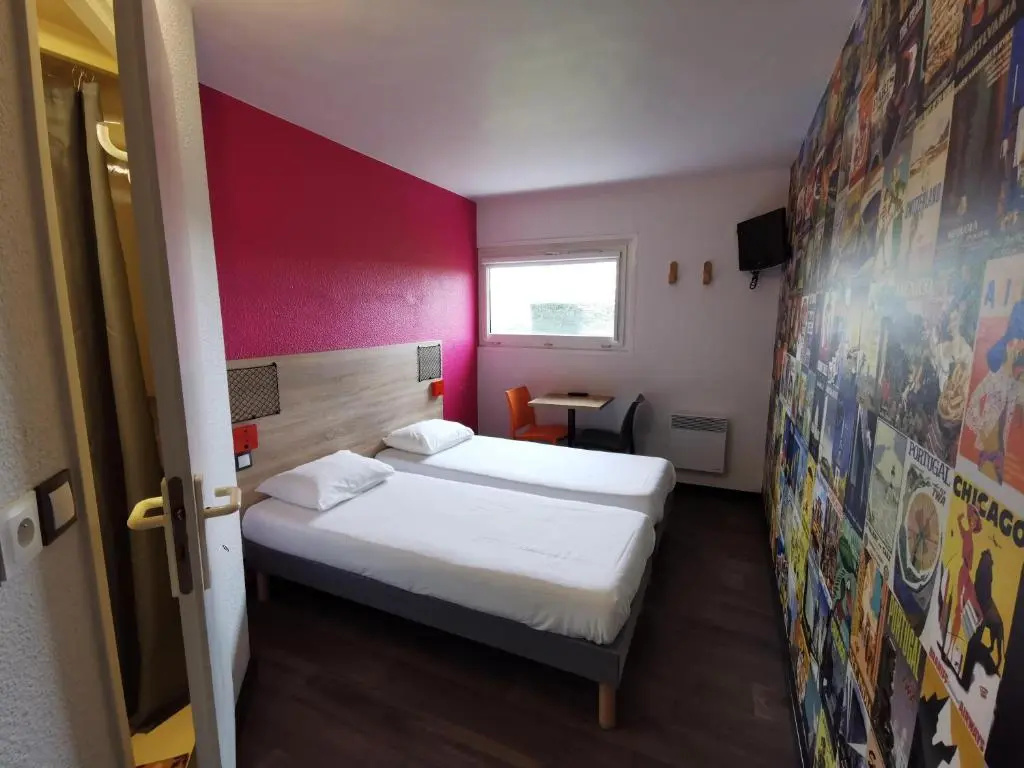 Standard Double room (twin beds)