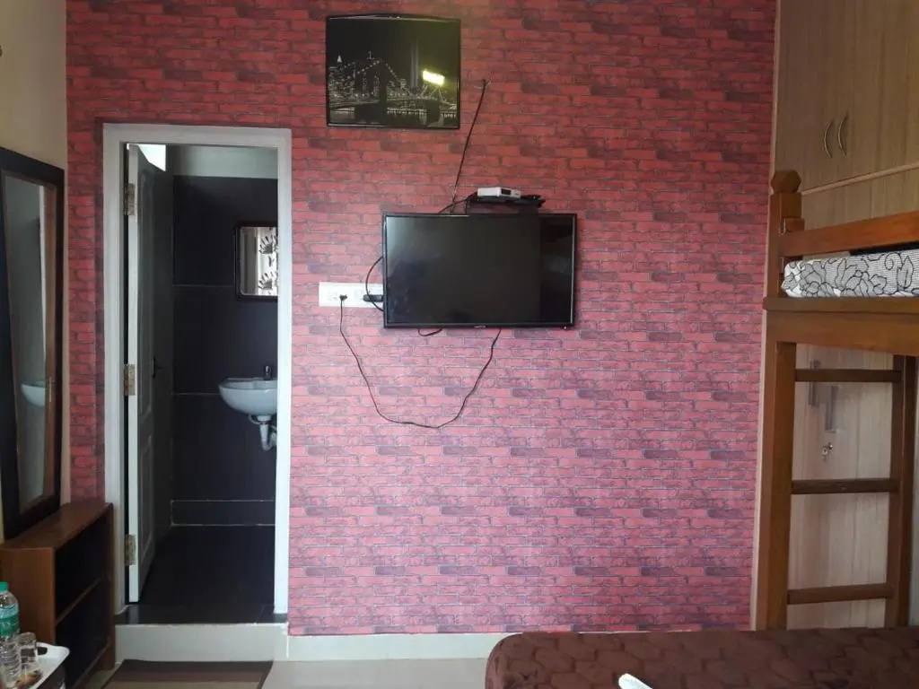 Economy Double room (full double bed)