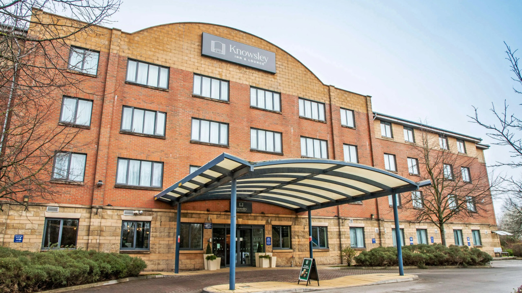 Knowsley Inn & Lounge