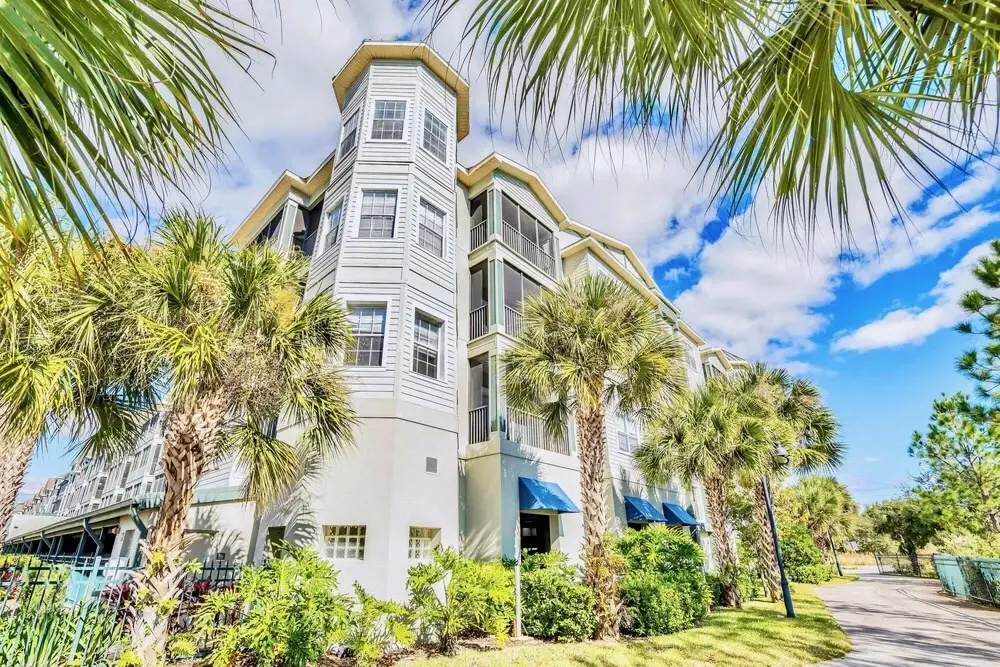 2BR Condo With Shared Pool Hot Tub Near Disney
