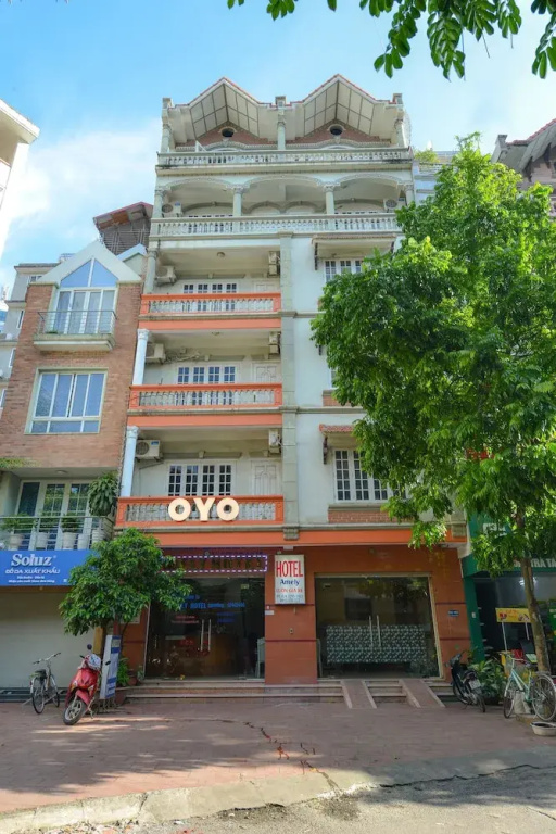 OYO 296 Amely Hotel