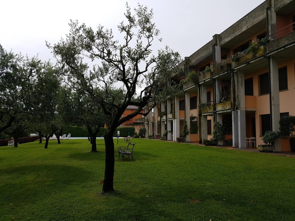 Appartamento ORCHIDEA a Sirmione sul Lago di Garda con piscina, giardino e spiaggia con molo