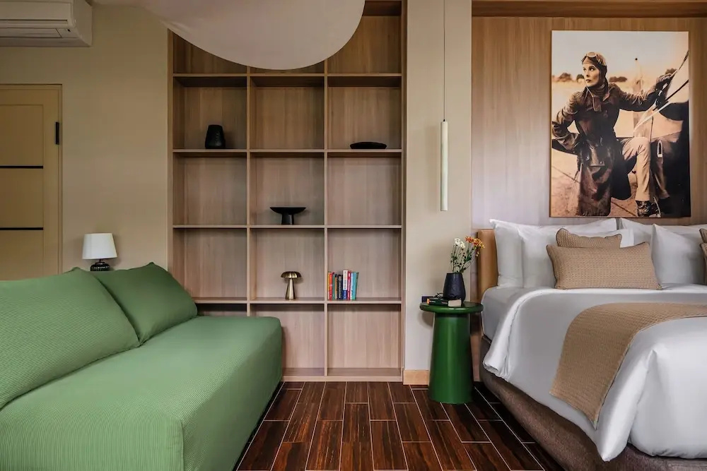Double Family Suite with garden view (full double bed)