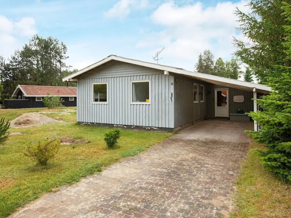 9 Person Holiday Home in Vaeggerlose