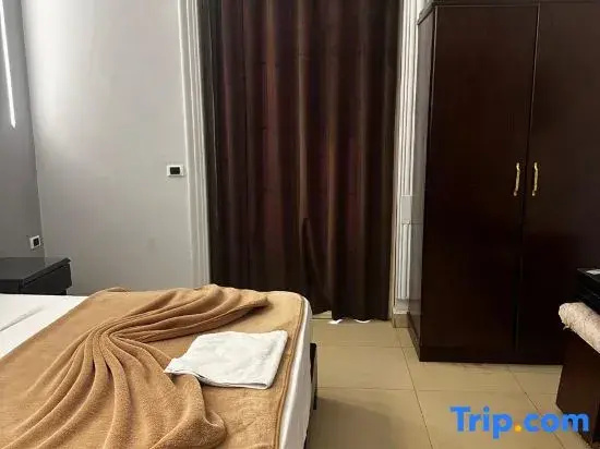 Superior Double room (full double bed)