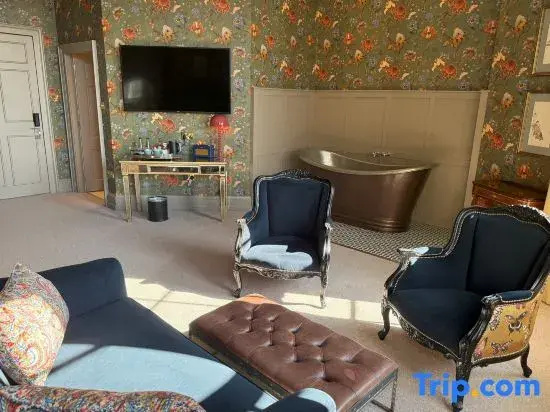 The Churchill Hotel image General