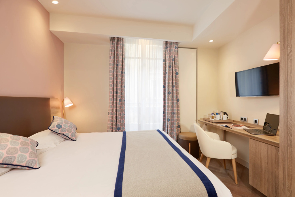 Hotel de Sevigne 33