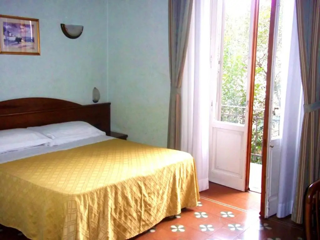 Economy Double room (full double bed)
