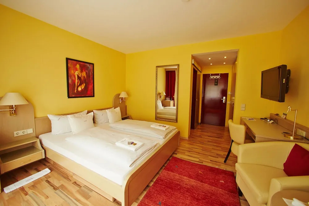 Comfort Double room (full double bed)