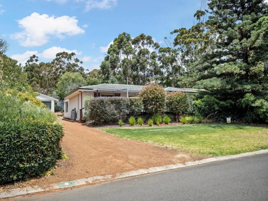 Eagle Bay Beach House
