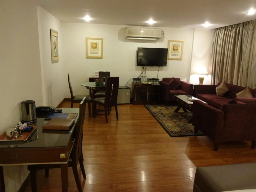 Hotel photo 12