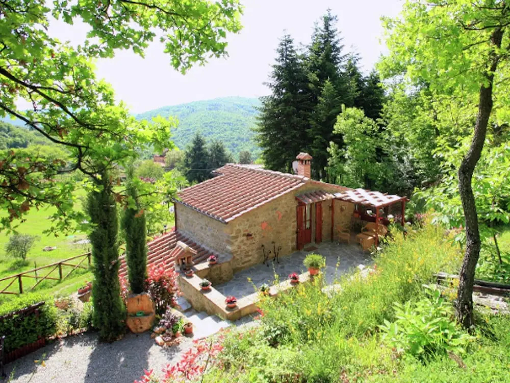 Impressive Villa in Cortona with Swimming Pool