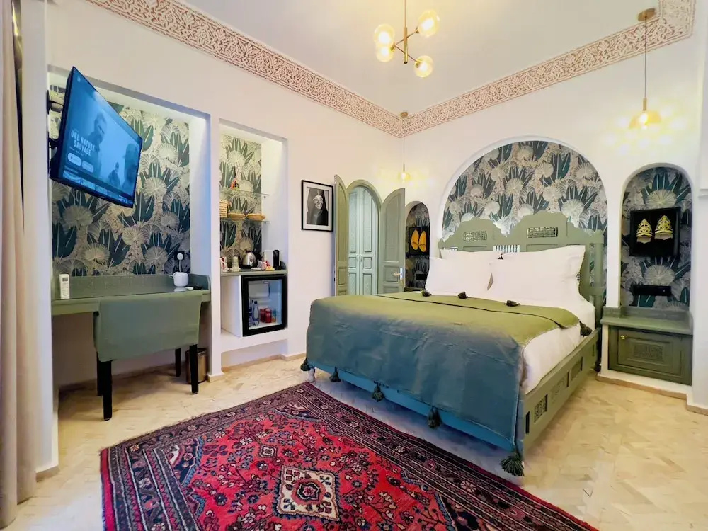Standard Double room with pool view (full double bed)