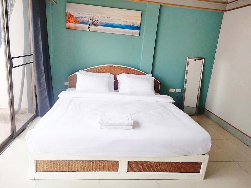 Mitr Inn Nimman — 2