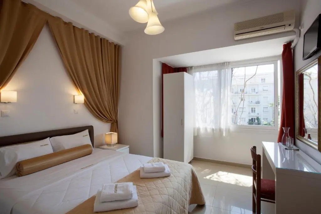 Superior Double room Acropolis View (full double bed)
