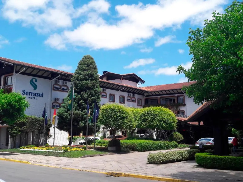 Serrazul Hotel