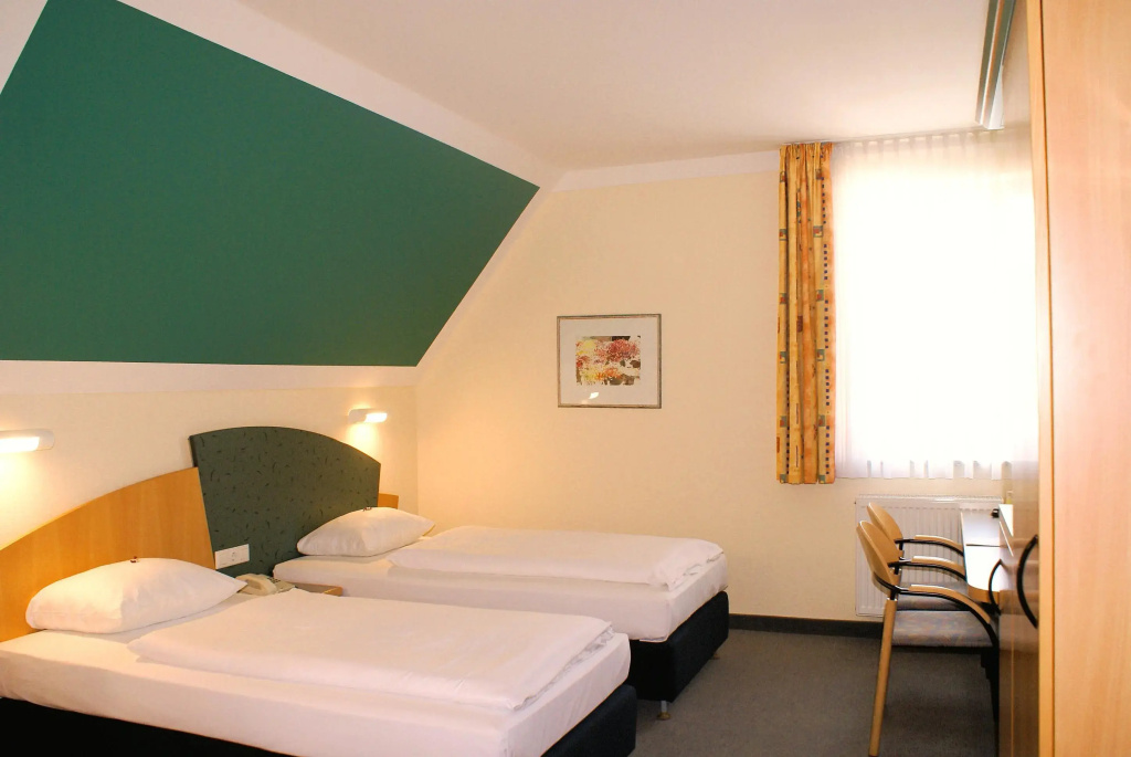 Economy Double room (full double bed)