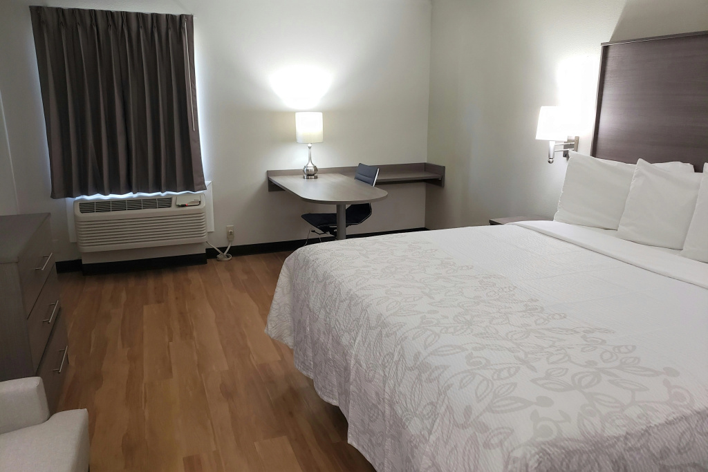 Red Roof Inn Moss Point — 5