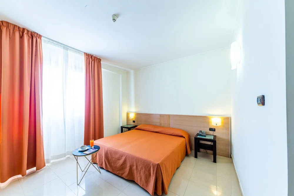Standard Double room with balcony (full double bed)