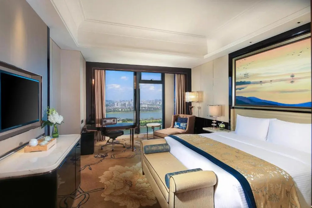 Executive Double room (full double bed)