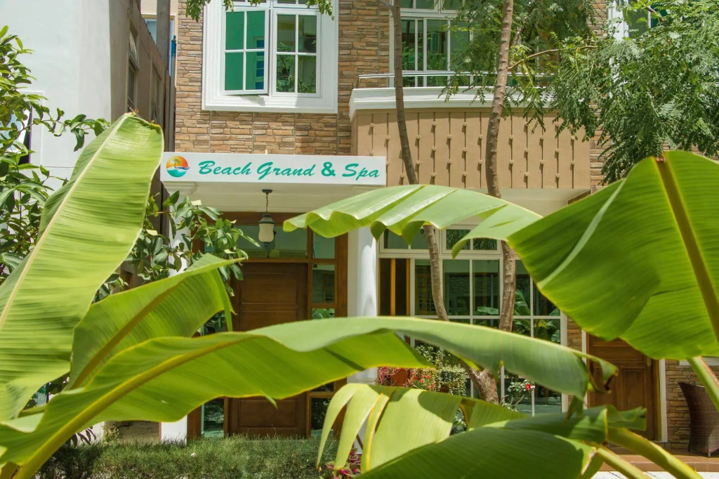 Beach Grand & Spa