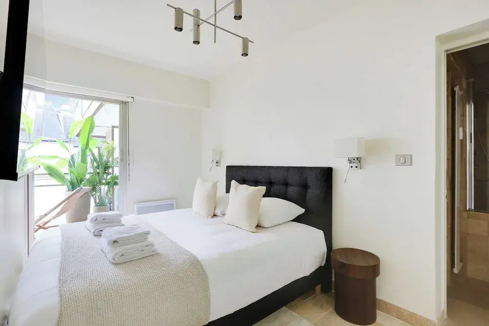 Chic Apartment - 1br/4p - Places des Vosgues — фото