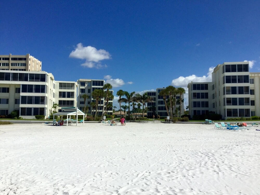 Island House Beach Resort - Général